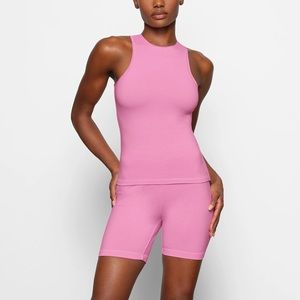 SKIMS OUTDOOR MOCK NECK TANK